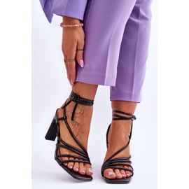 Modische schwarze Sandaletten von Tessoro 1