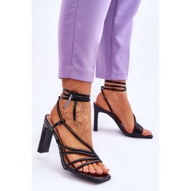 Modische schwarze Sandaletten von Tessoro 2