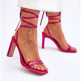 Elegante, gebundene Sandalen mit fuchsiafarbenen Nessy-Strasssteinen rosa 2