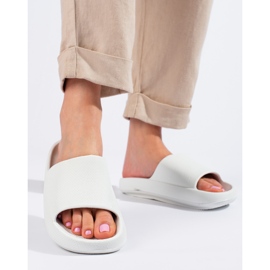 Weiße Mützen für Damen Shelovet 2