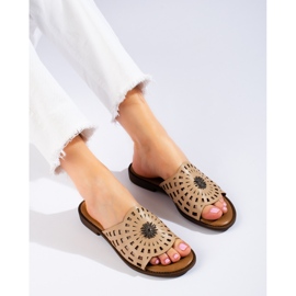 W. Potocki Durchbrochene dunkelbeige Damenhausschuhe von Potocki 1