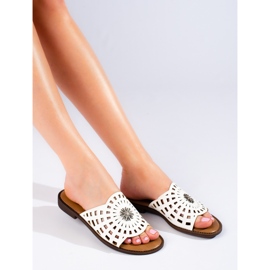 W. Potocki Durchbrochene weiße Damenhausschuhe von Potocki 1