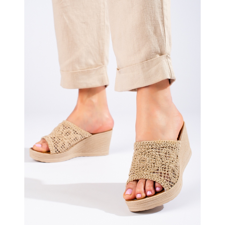 W. Potocki Damen-Keilsandalen mit durchbrochenem Gürtel, beige Potocki 2