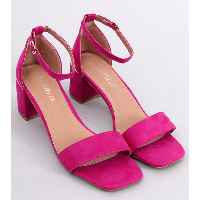 Rocco Fuchsia Sandalen mit niedrigem Absatz rosa 1