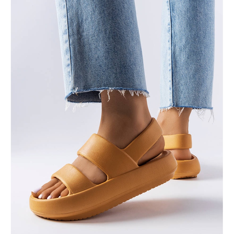 Braune Salinas-Sandalen 1