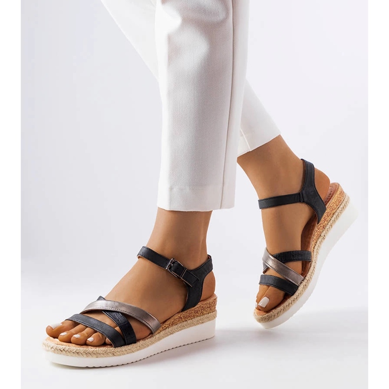 Schwarze Keilsandalen von Ridenour 1