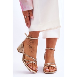 FB2 Modische goldene Felisa-Sandalen mit hohem Absatz 2