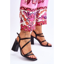 Ledersandalen mit schwarzem Florentina-Absatz 2