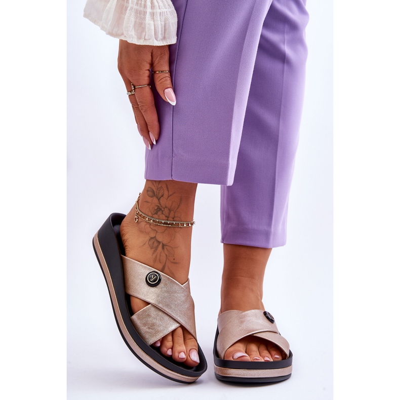 Vinceza Verzierte Plateau-Hausschuhe „Brooklyn“ für Damen in Gold golden 1