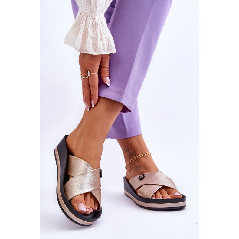 Vinceza Verzierte Plateau-Hausschuhe „Brooklyn“ für Damen in Gold golden 2