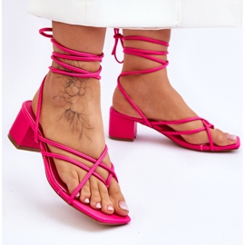 Gebundene Sandalen, rosa High Heels, geheime Liebe 2