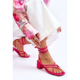 Gebundene Sandalen, rosa High Heels, geheime Liebe 4