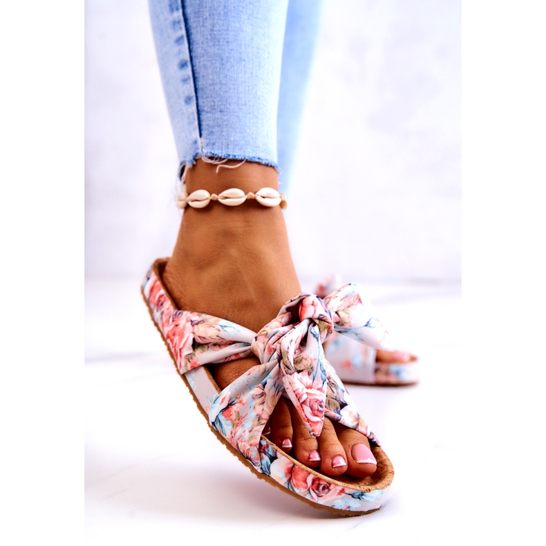 Klassische Hausschuhe mit Blumen Big Star JJ274703 Hellgrau 1