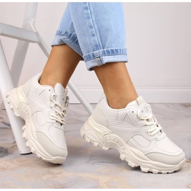 Damen-Sportschuhe auf der beigen eVento 5465-Plattform 1