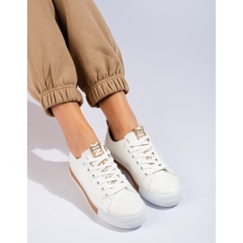 Weiße klassische Sportschuhe von Shelovet 1