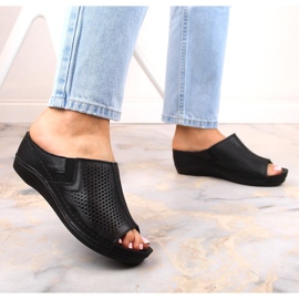 Damen-Keilsandalen aus schwarzem Leder mit Gummizug T.Sokolski L22-518 2