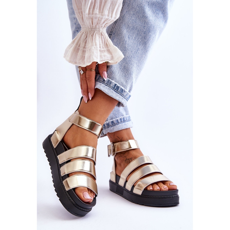 FM1 Sandalen auf einer riesigen Plattform, goldenes Lissabon 2