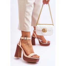 Ledersandalen auf klobigem Plateau Beige Marina 2