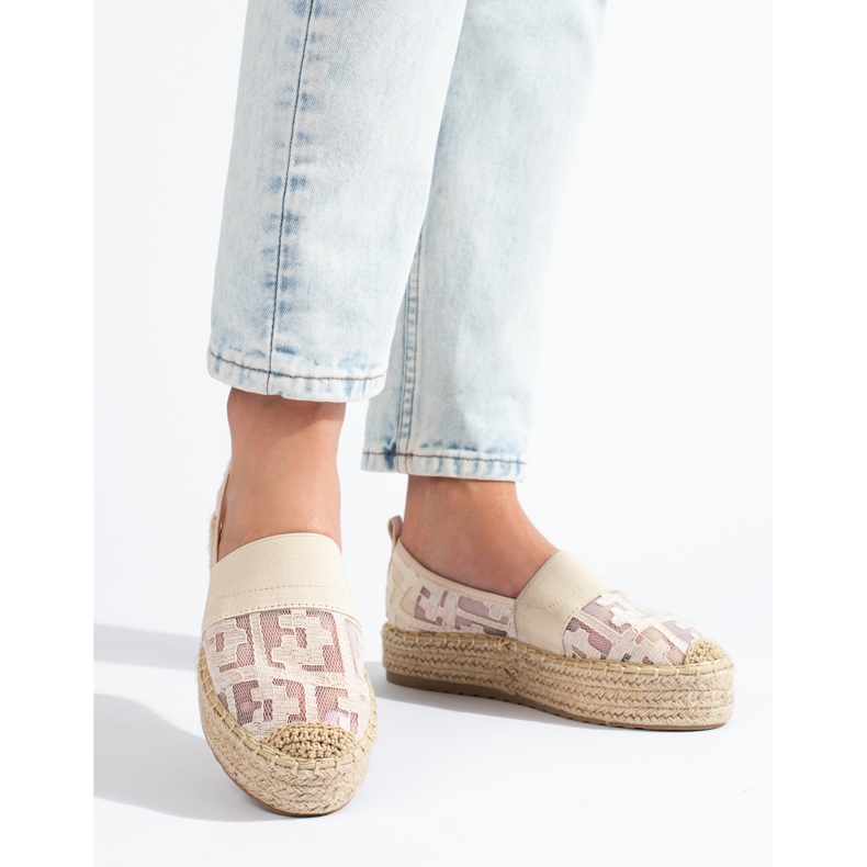 Spitzen-Espadrilles auf der Plattform Shelovet schwarz beige 1