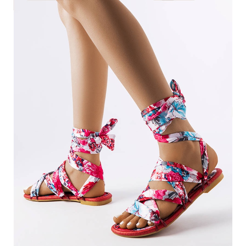 Rote Schnürsandalen von Richer 1