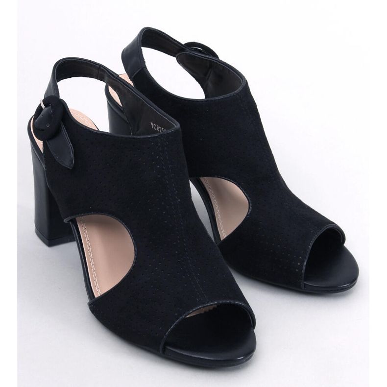 Morillo Schwarze, durchbrochene Sandaletten mit Absatz 1