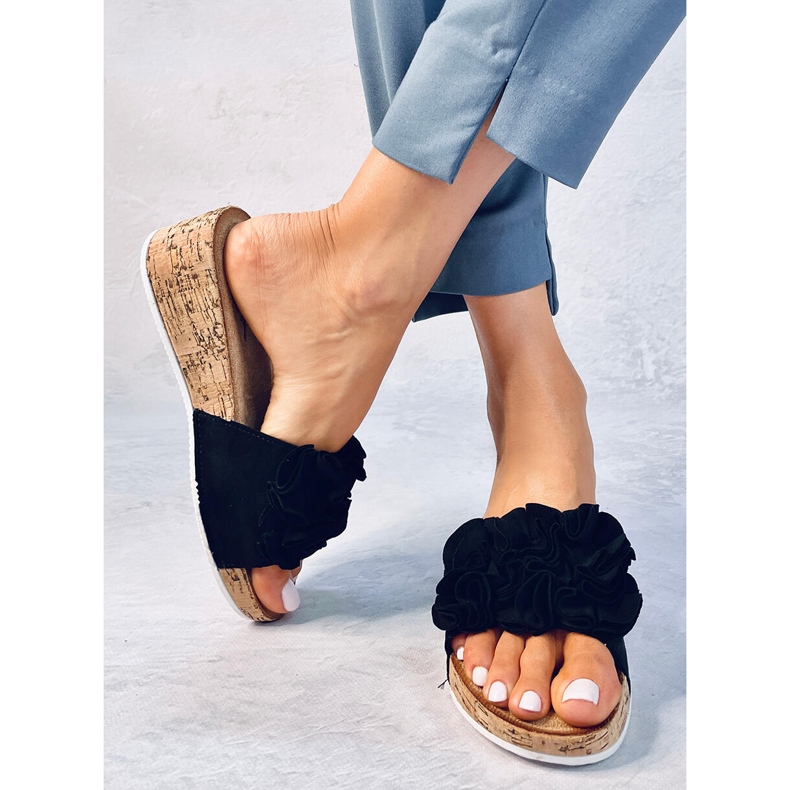 BM Keilsandaletten mit Blumen von Peluso Black schwarz 1