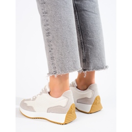 TRENDI Lässige Sportschuhe auf der Plattform beige weiß 1