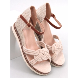 BM Tedder Beige Keilsandaletten 1