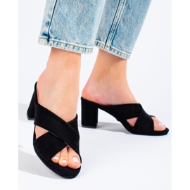 Schwarze Wildlederpantoffeln von Shelovet 1