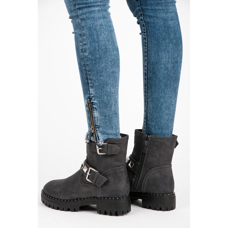 Kylie Isolierte Arbeiter grau 1